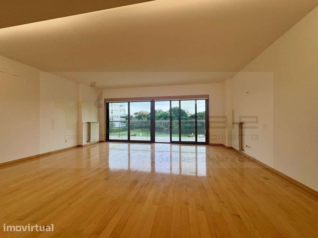 Apartamento T3 em Prestigiado Condomínio Privado em Cascais - Grande imagem: 5/33