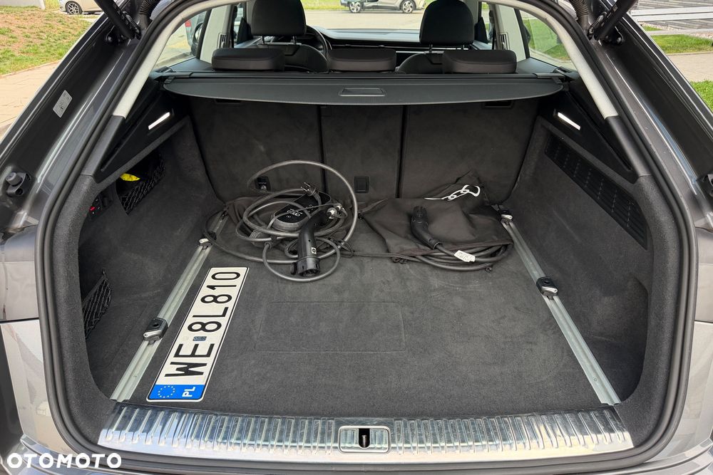 Audi Q8 55 TFSI e Quattro Tiptronic - 34