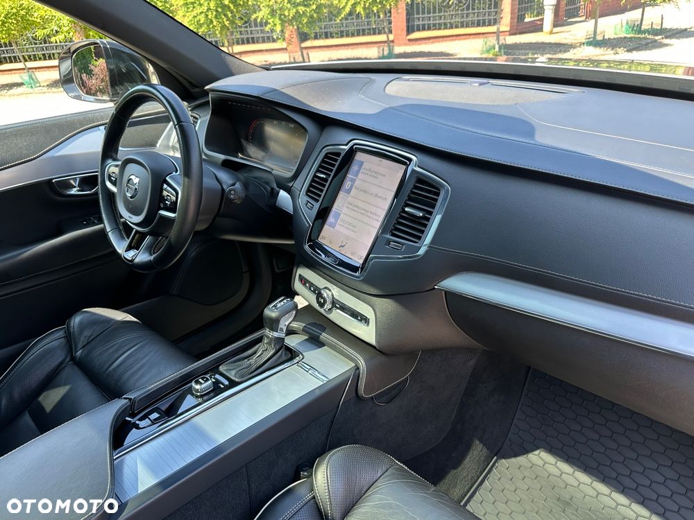 Volvo XC 90 D5 AWD R-Design - 29