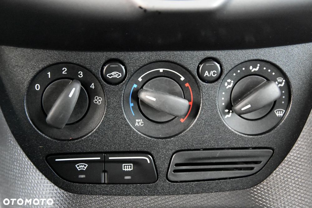 Ford Transit Connect - 33