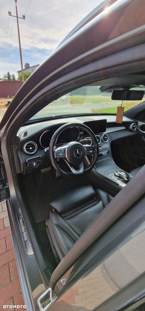 Mercedes-Benz Klasa C 220 d T 9G-TRONIC AMG Line - 10