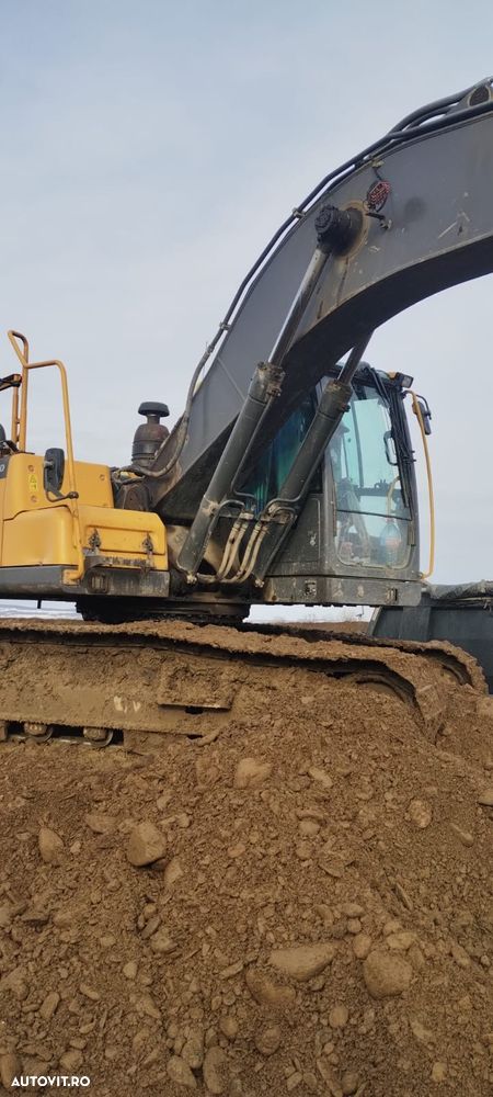 Volvo EC220DL - 4