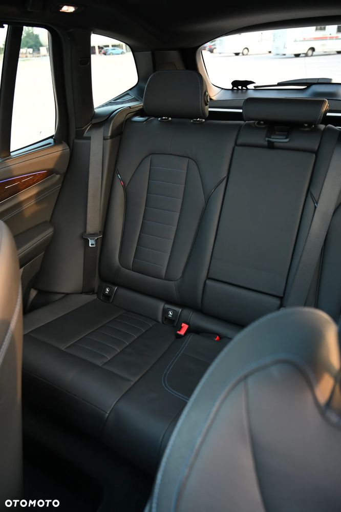 BMW X3 xM40i mHEV - 27
