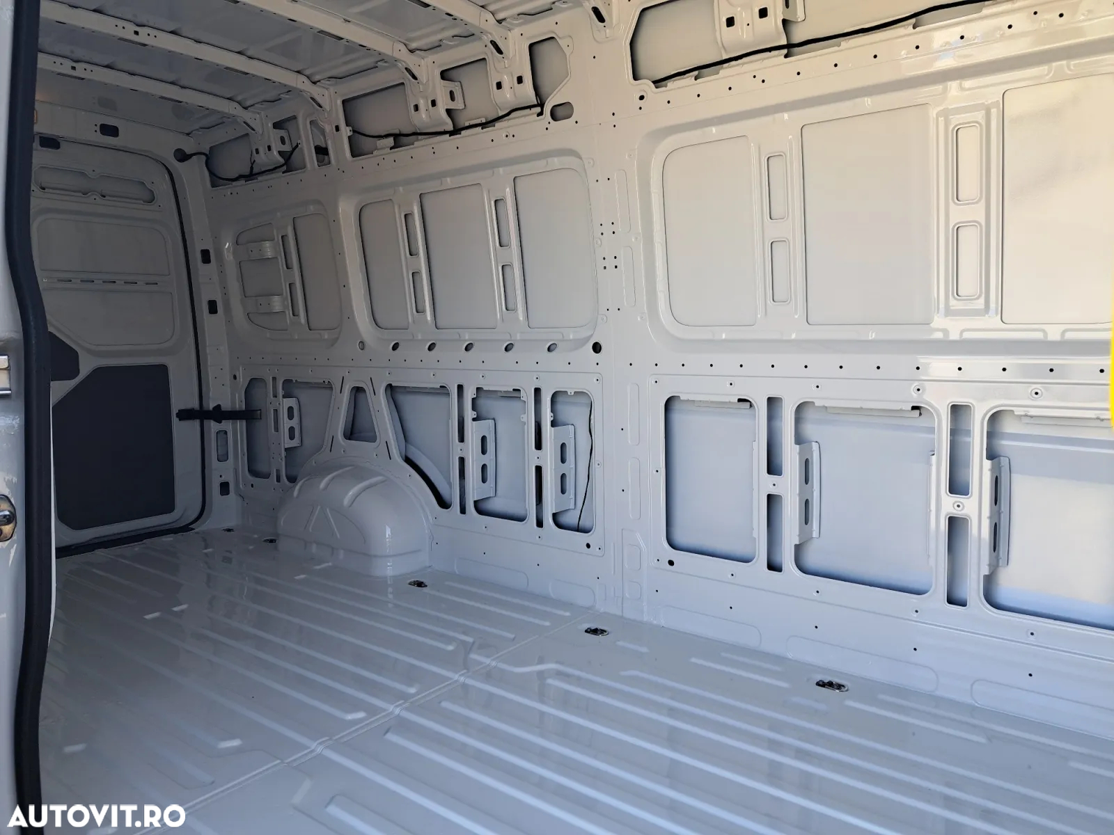 Volkswagen CRAFTER - 16