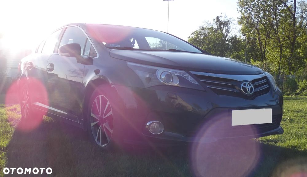 Toyota Avensis 2.0 D-4D Premium - 9