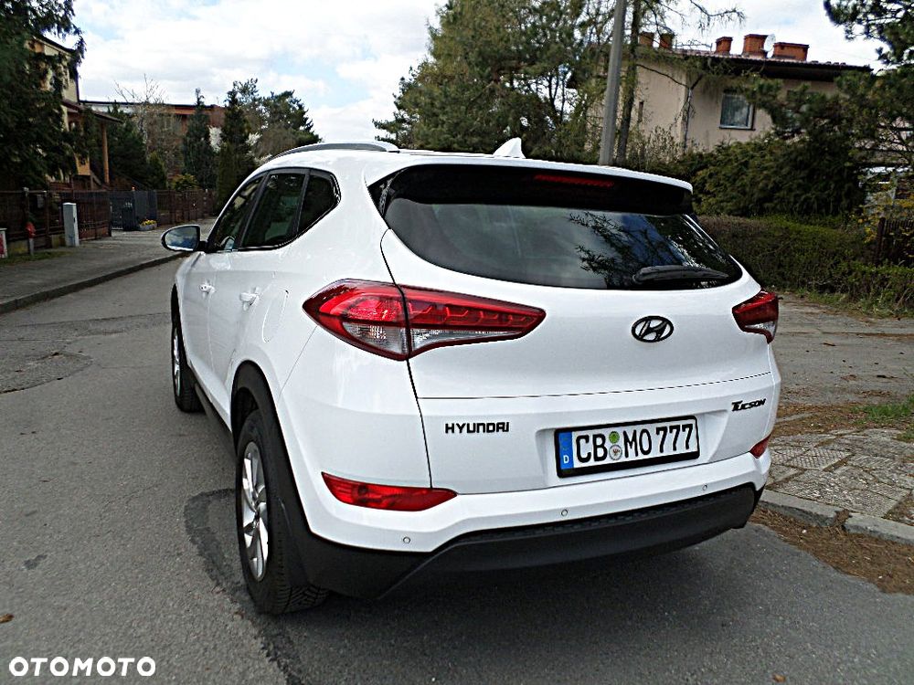 Hyundai Tucson 1.6 GDI BlueDrive Style 2WD - 34