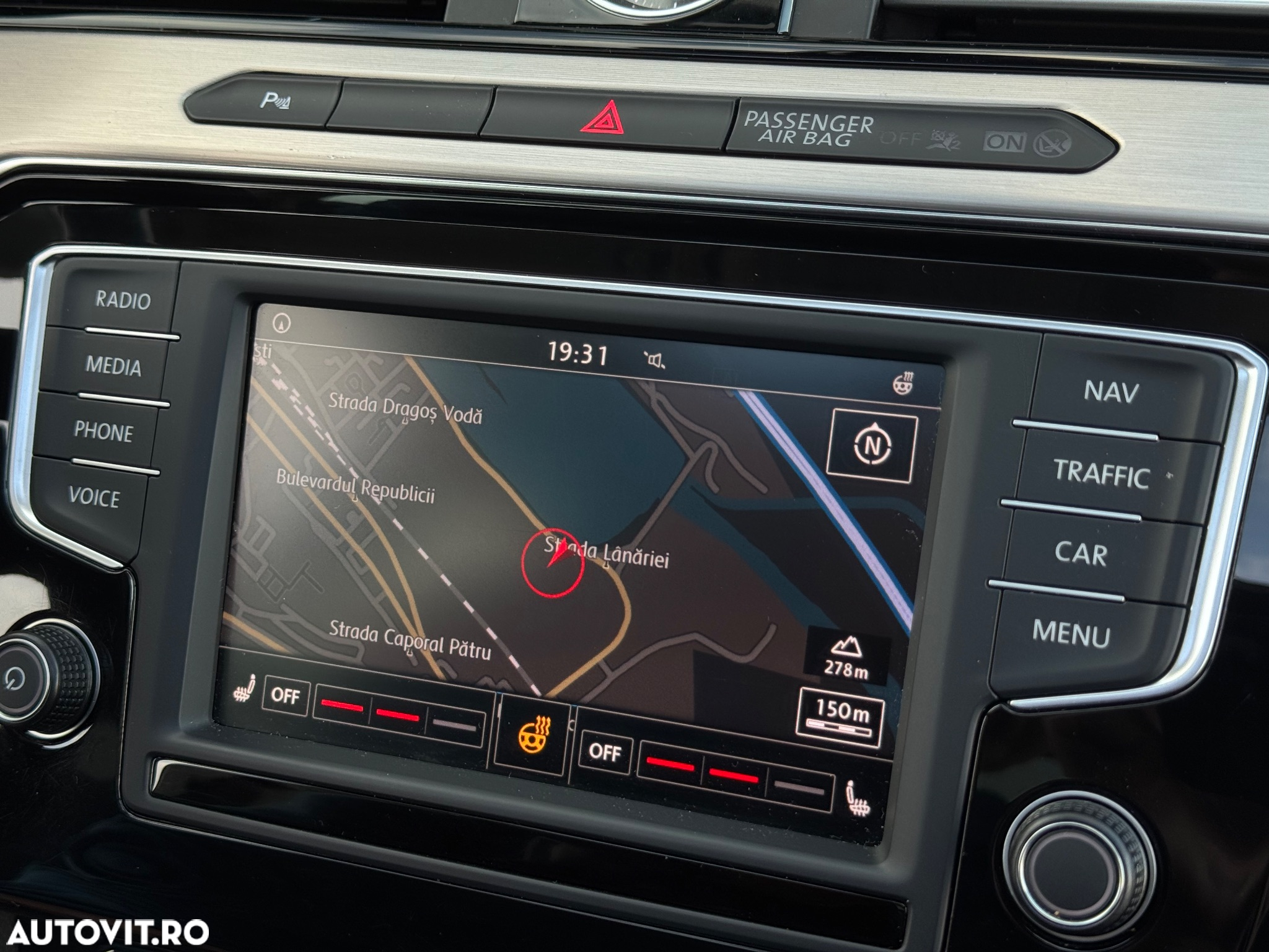 Volkswagen Passat Variant 2.0 TDI DSG 4Motion Highline - 27