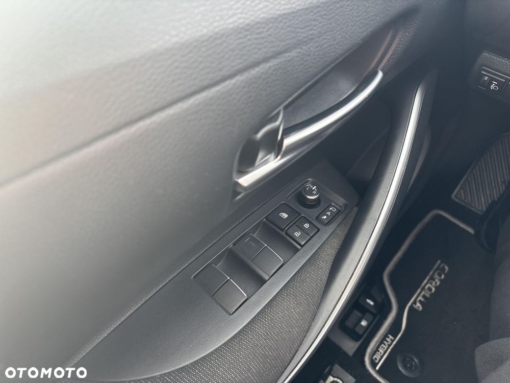 Toyota Corolla 1.8 Hybrid Comfort - 25