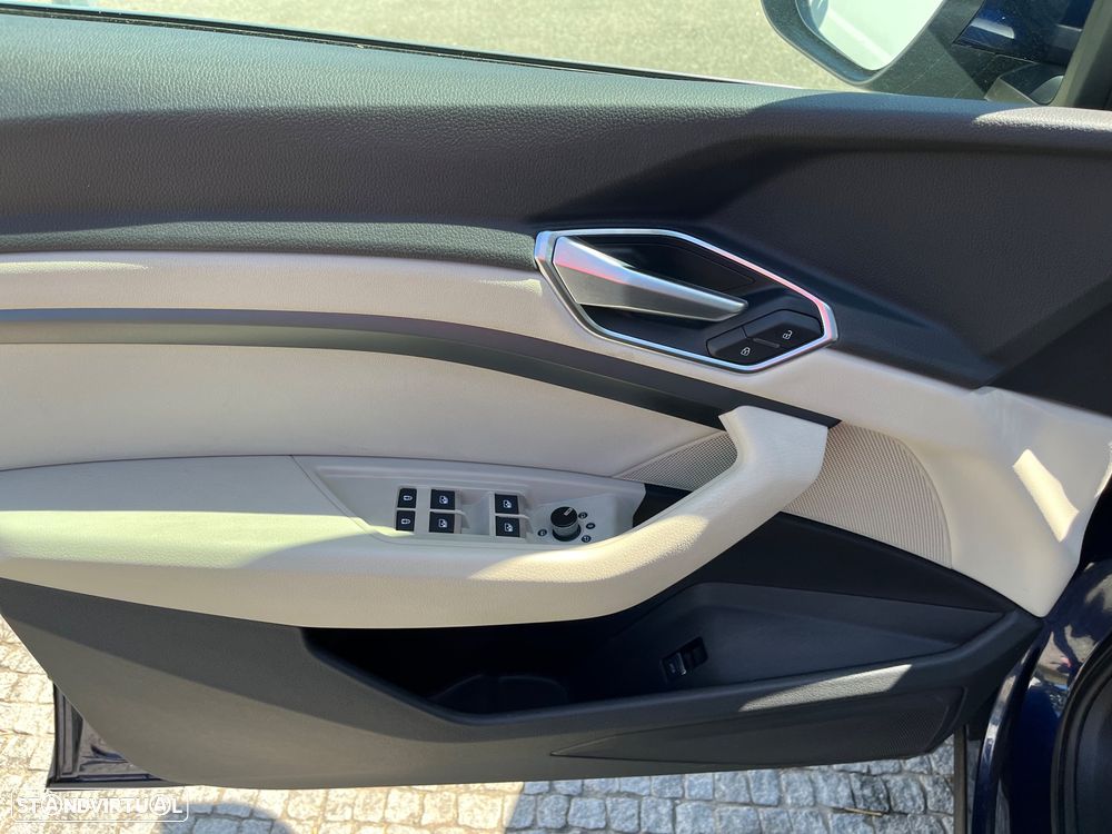 Audi e-tron 55 quattro - 22