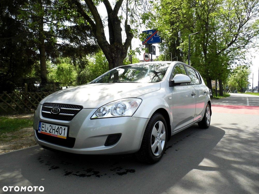 Kia Ceed - 1