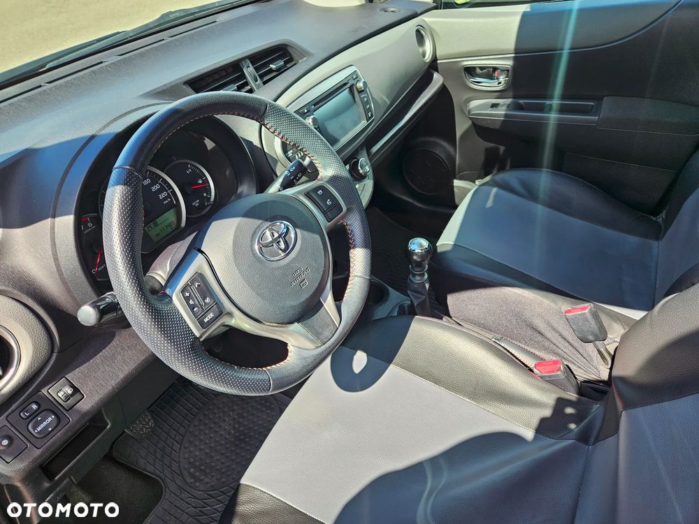 Toyota Yaris 1.33 Luna - 10