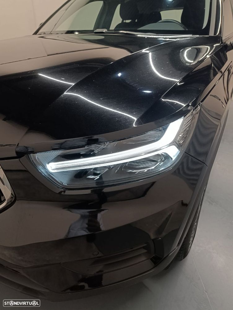 Volvo XC 40 1.5 T2 Momentum Geartronic - 24