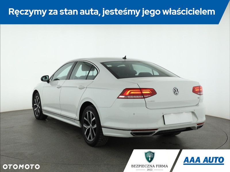 Volkswagen Passat - 5