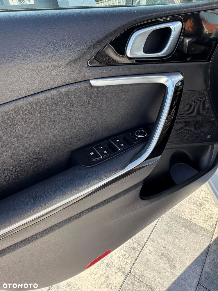 Kia Ceed 1.5 T-GDI Business Line Plus DCT - 6