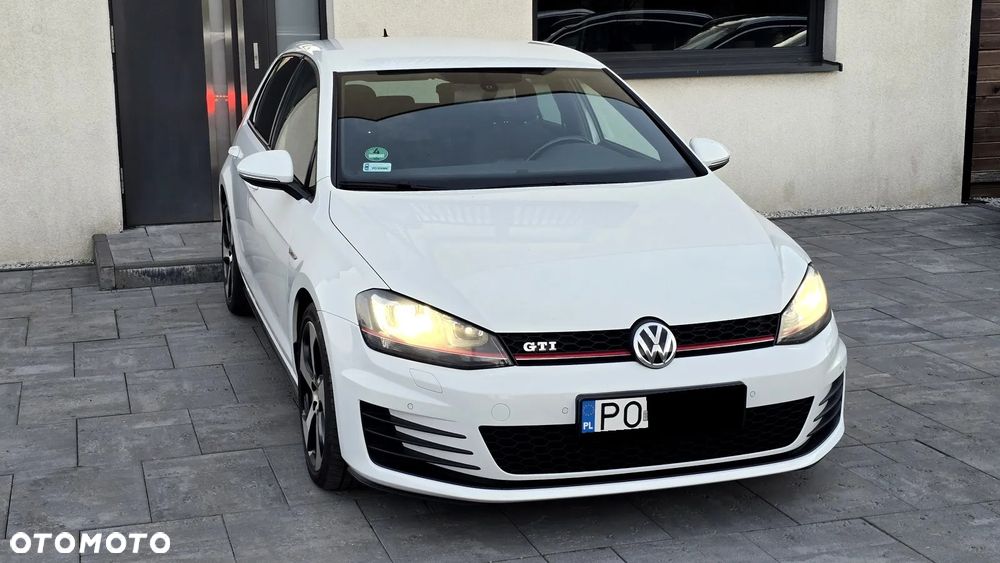 Volkswagen Golf 2.0 TSI BMT GTI DSG - 3