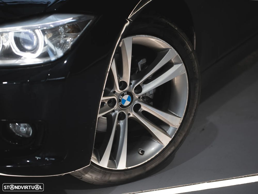 BMW 318 d Touring Aut. Sport Line - 8