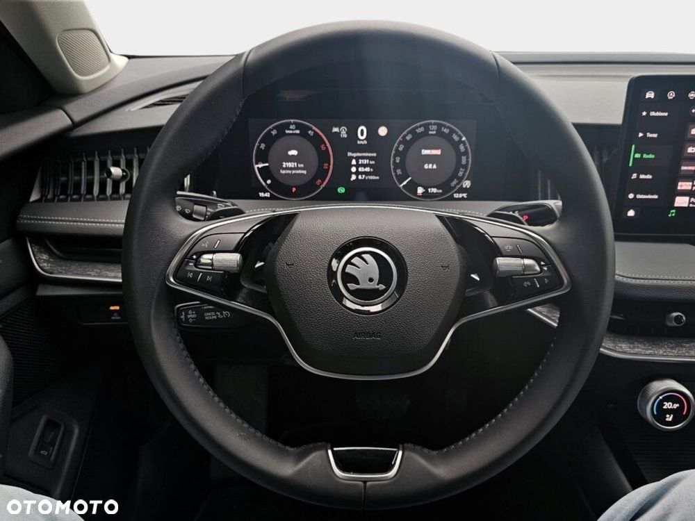 Skoda Superb 2.0 TDI SCR Selection DSG - 22