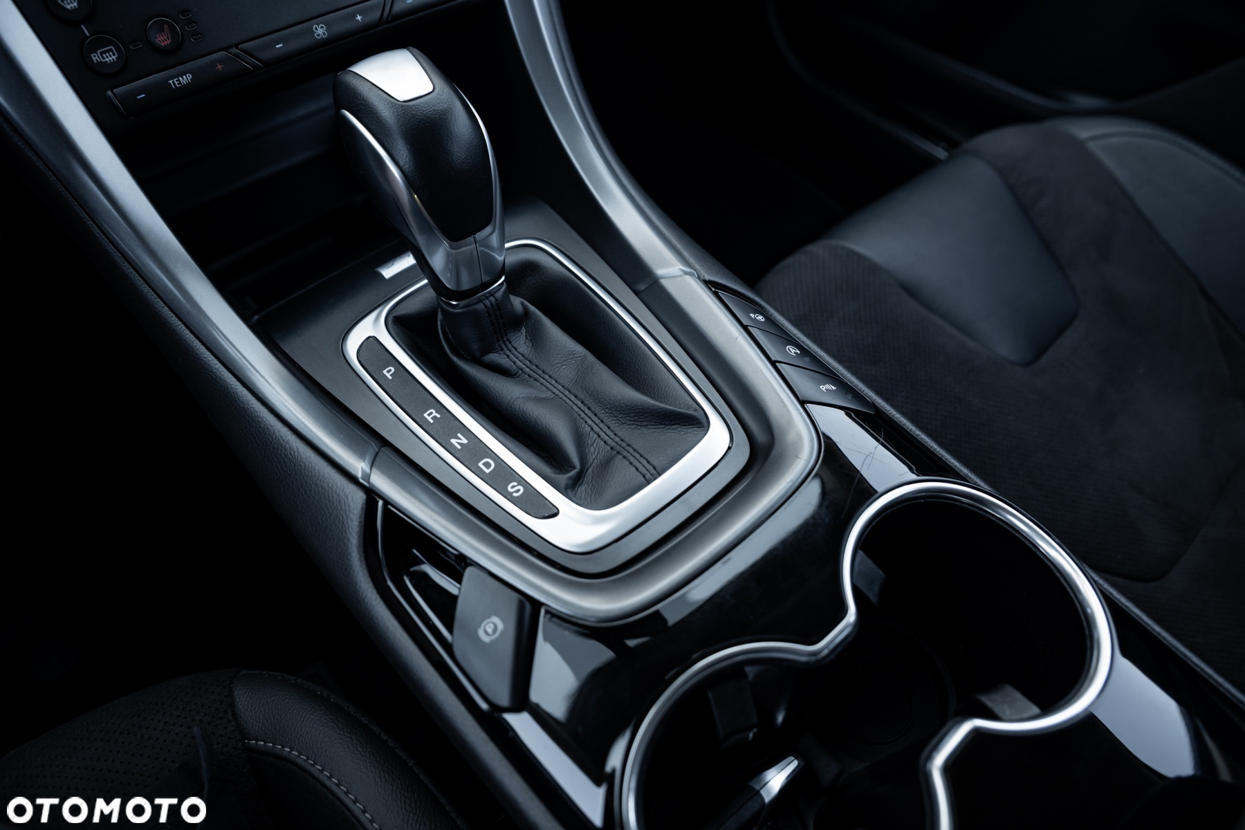 Ford Mondeo - 35