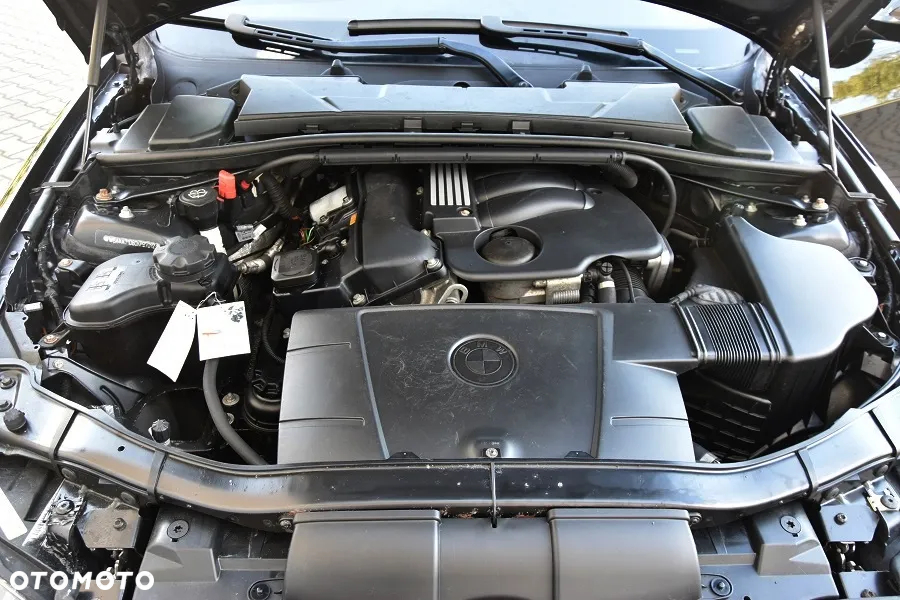 BMW Seria 3 320i - 22