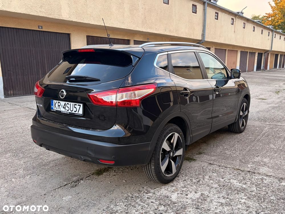 Nissan Qashqai 1.6 DIG-T N-Connecta - 4