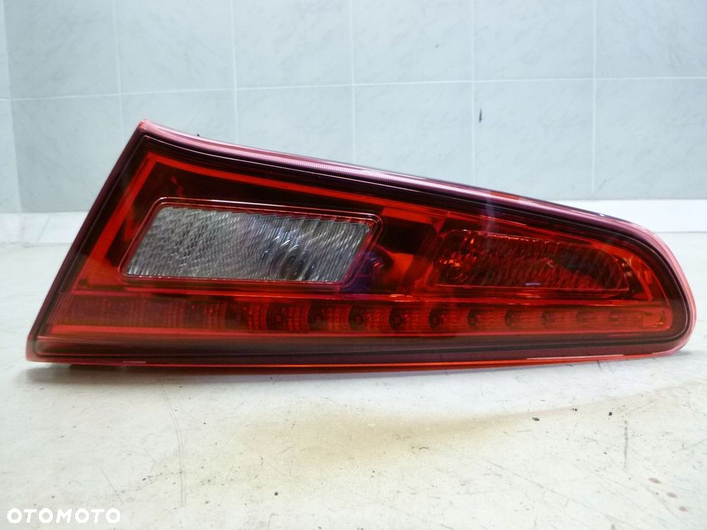ALFA ROMEO GULIETTA LAMPA TYLNA TYŁ PRAWA W KLAPE - 3