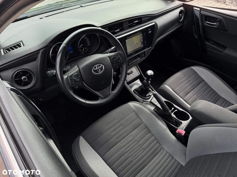 Toyota Auris 1.33 Dual-VVT-i Life - 6