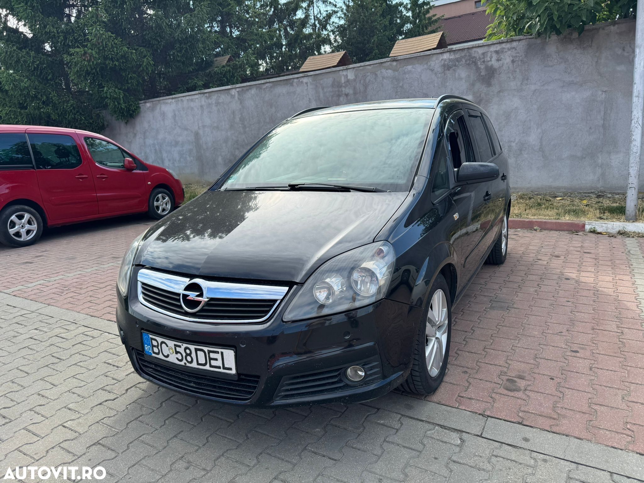 Opel Zafira 1.9 CDTI Cosmo - 1