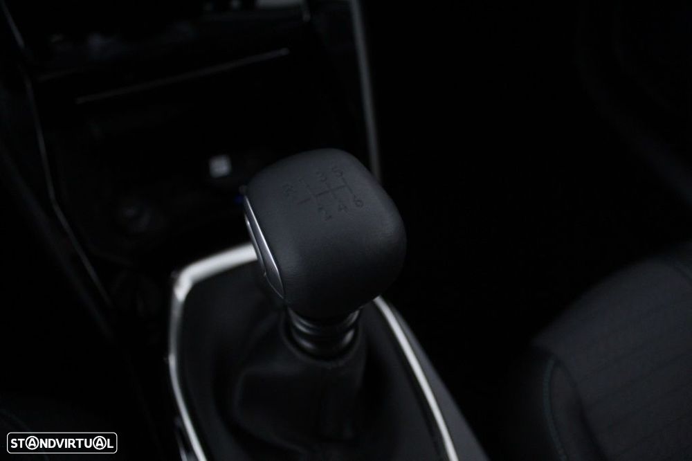 Peugeot 208 1.2 PureTech Allure Pack - 31