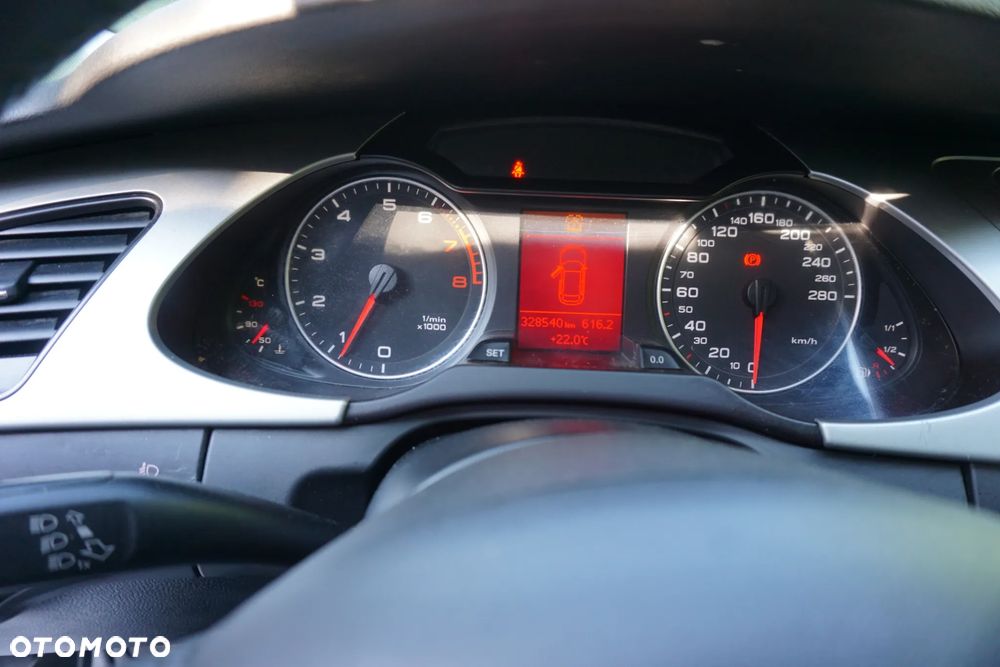 Audi A4 Avant 1.8 TFSI quattro Ambiente - 25