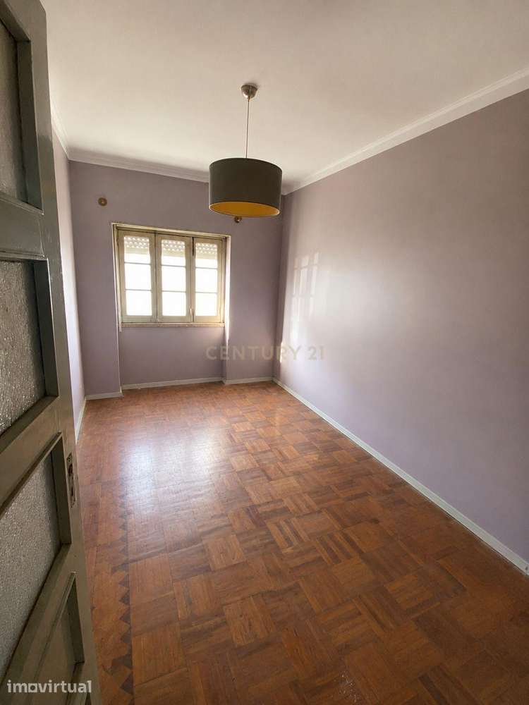Prédio em Propriedade Total com Elevado Potencial de Valorização | Set - Grande imagem: 5/27