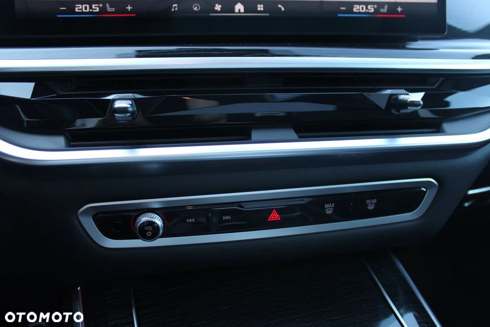 BMW X5 M M60i mHEV sport - 23