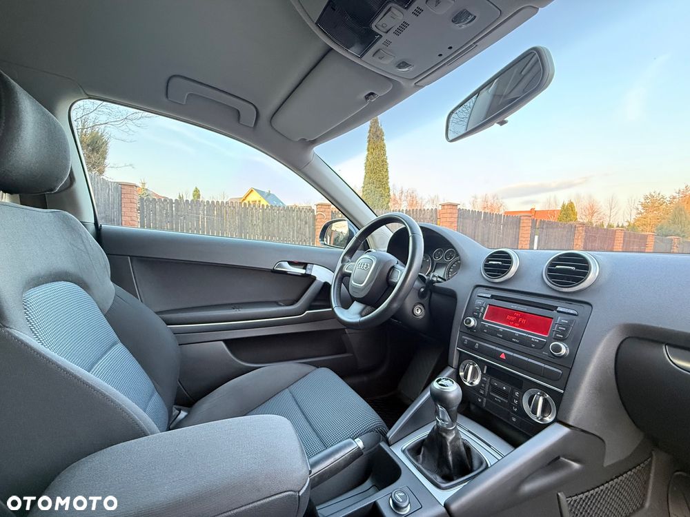 Audi A3 3-drzwiowe 1.6 TDI DPF Ambition - 26