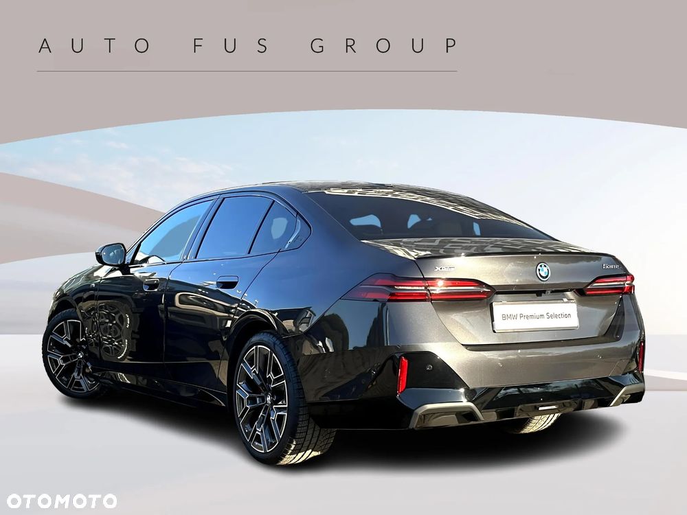 BMW Seria 5 530e xDrive PHEV M Sport Edition - 5