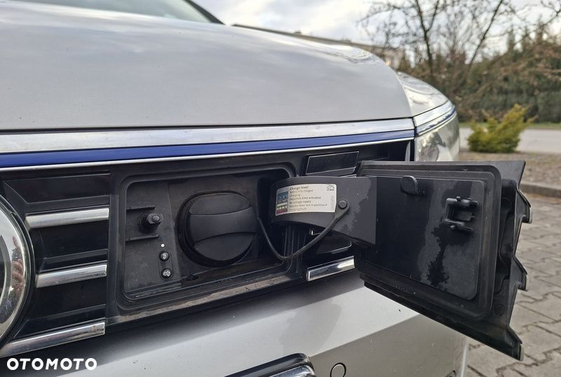 Volkswagen Passat - 25