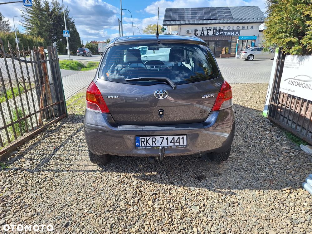 Toyota Yaris 1.0 VVT-i Life - 16