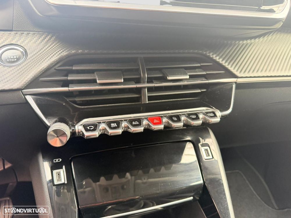 Peugeot 208 1.2 PureTech Allure - 5