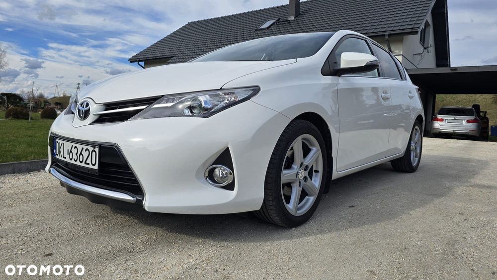 Toyota Auris 1.4 D-4D Premium + EU5 - 8