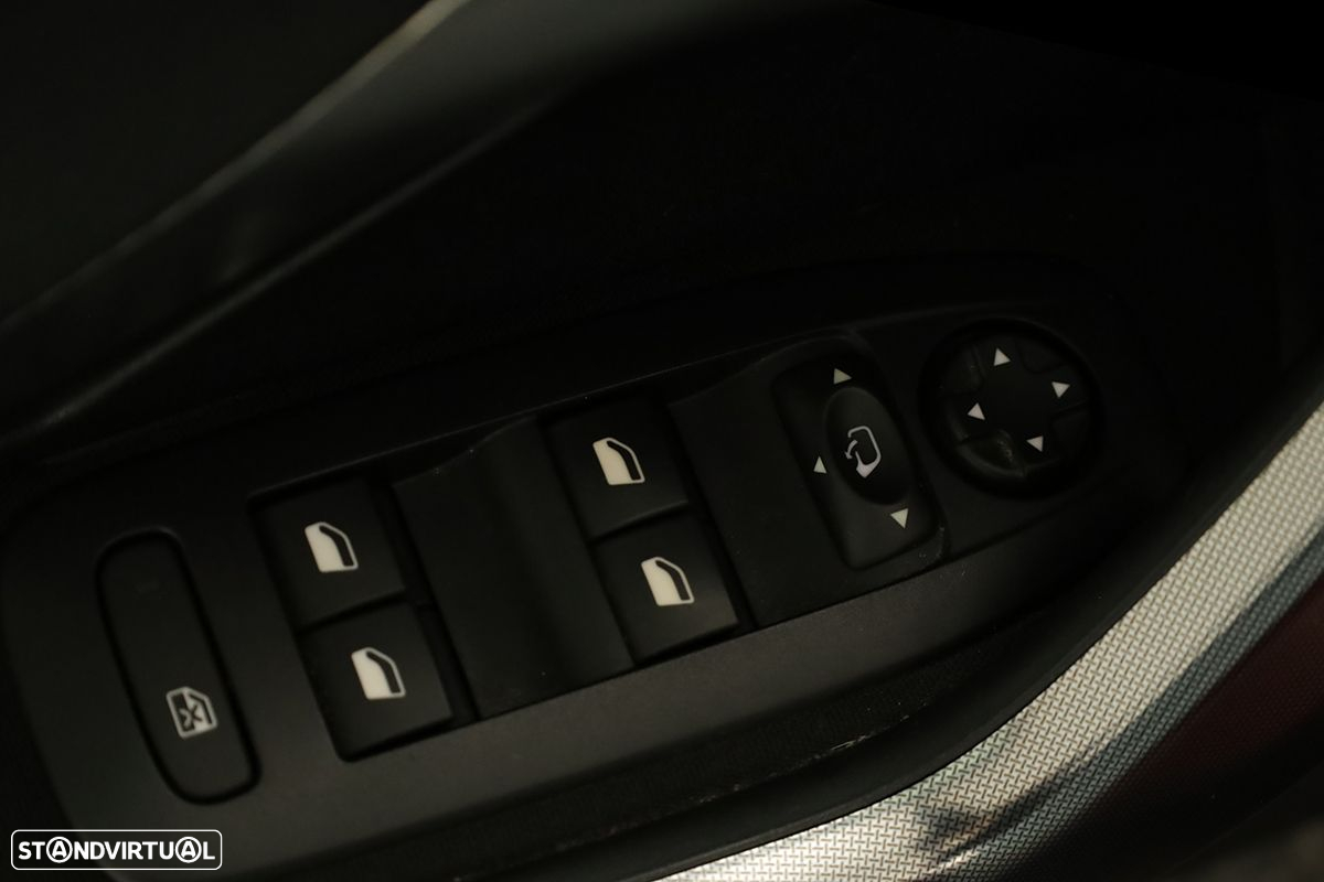 Peugeot 2008 1.2 PureTech Allure - 18