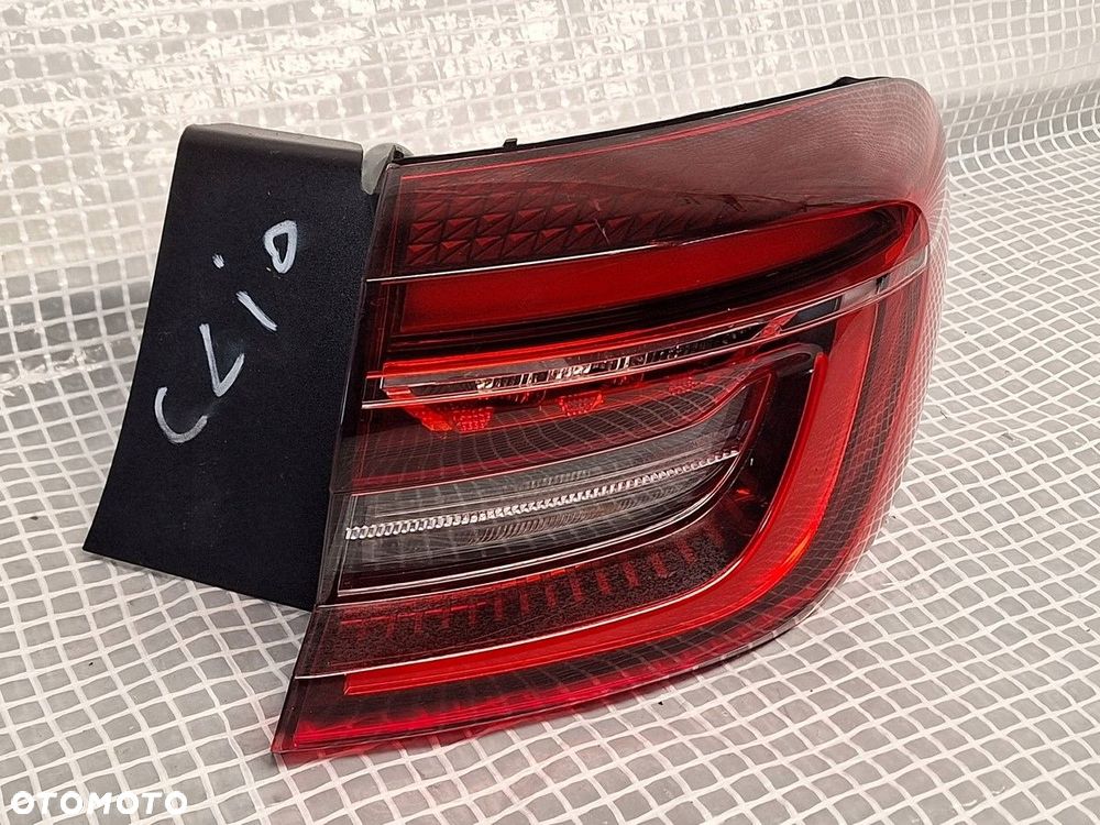 lampa tyl tylna prawa renault clio V 5 hb 5d 2019- led europa demont - 2