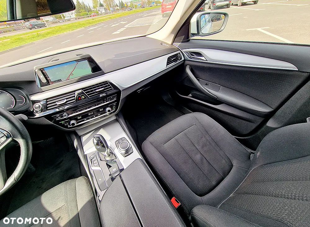 BMW Seria 5 518d Business Edition - 21