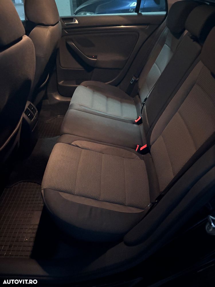 Volkswagen Golf 1.6 TDI DPF Style - 21