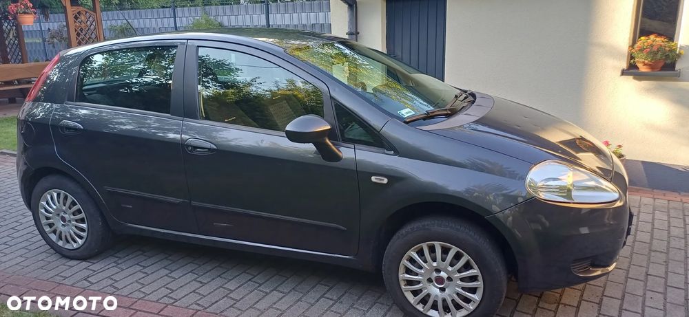 Fiat Grande Punto Actual 1.4 8V Estiva Blue&Me - 22