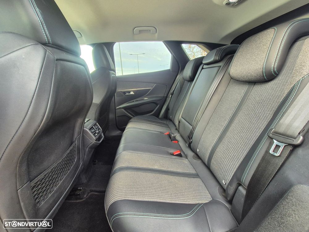 Peugeot 3008 1.5 BlueHDi Allure Pack - 33