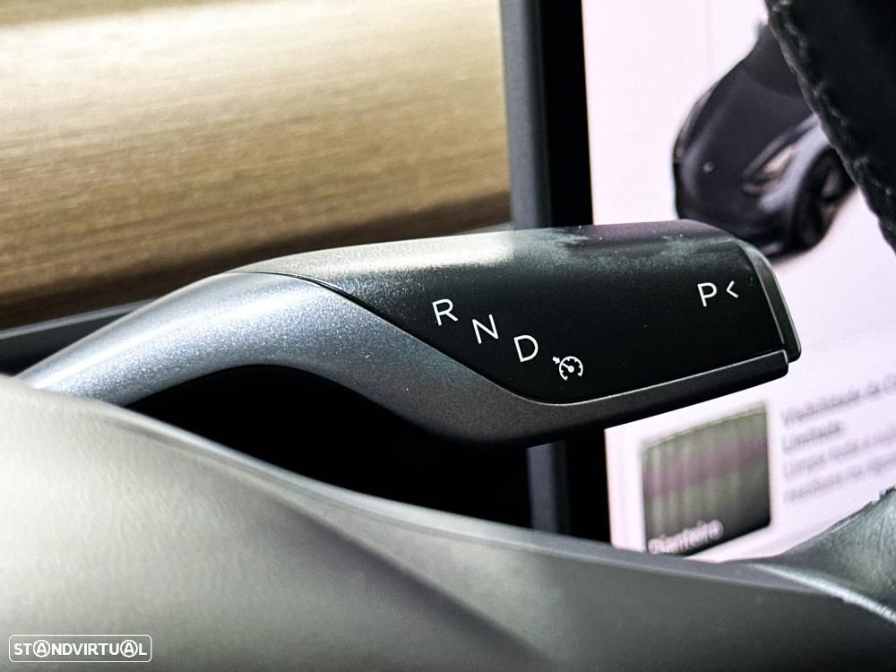 Tesla Model 3 Long-Range Dual Motor AWD - 40