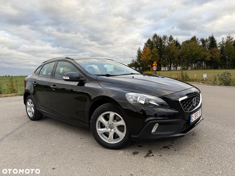Volvo V40 Cross Country D2 Drive-E Momentum - 1