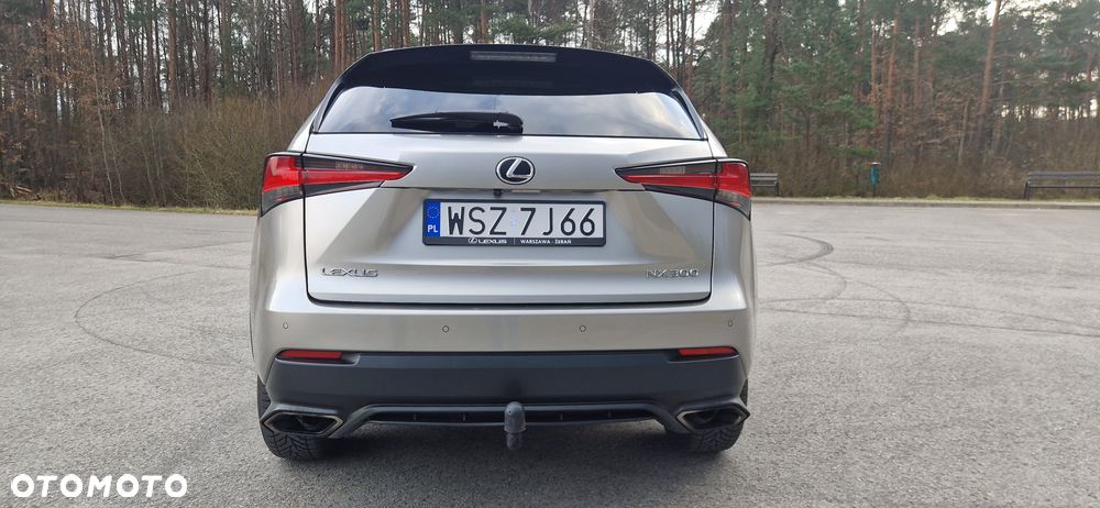 Lexus NX 300 Comfort AWD - 4