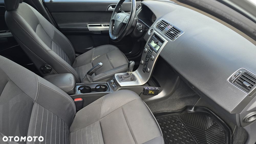 Volvo V50 - 24