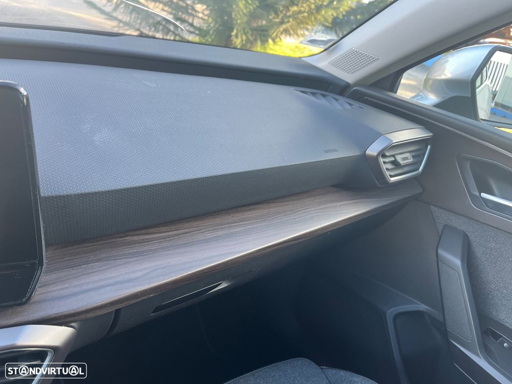 SEAT Leon 1.4 e-Hybrid Xcellence DSG - 35