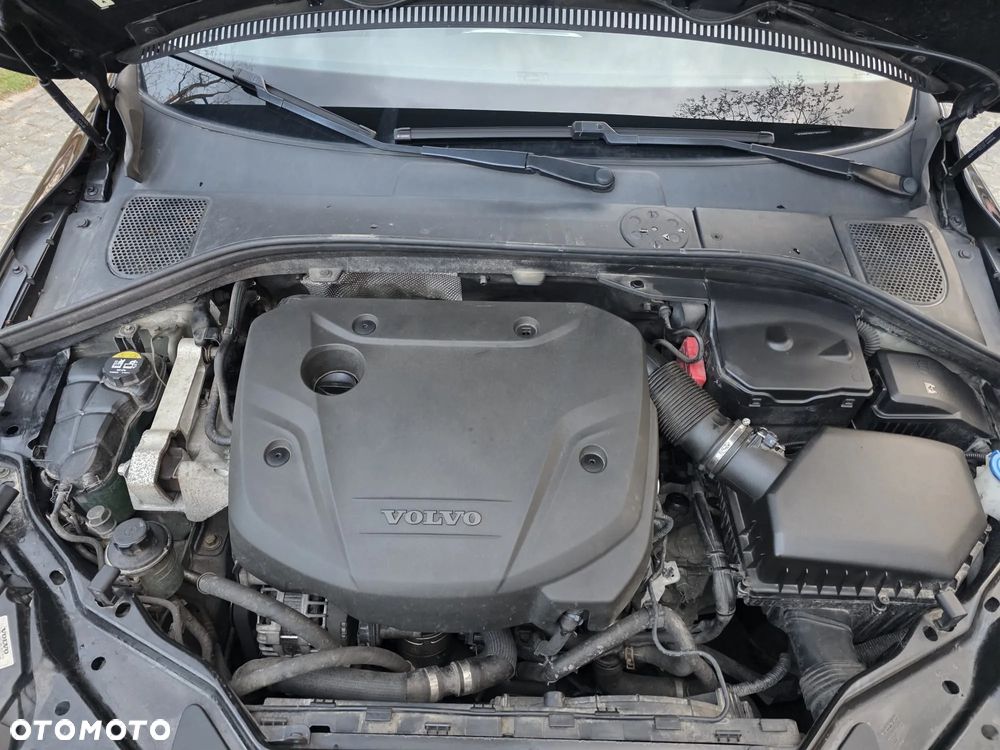 Volvo XC 60 D3 Drive-E Ocean Race - 19