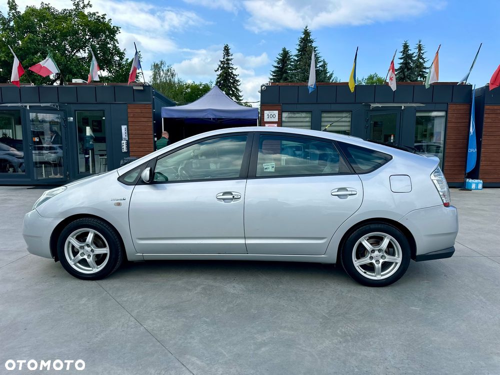 Toyota Prius 1.5 VVT-i Prestige - 2